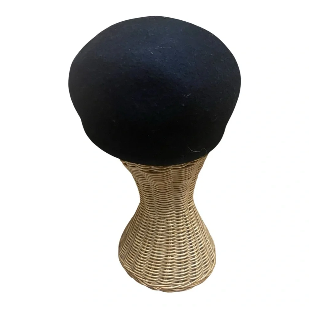 Vintage Black Mens Felted Wool Newsboy Cap Hat Size Medium Made In Czech Rep.
